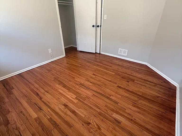 919 Chandler Ave #2R — Photo 11