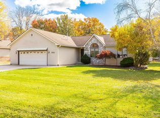 7931 Stout Ave, Grosse Ile, MI 48138