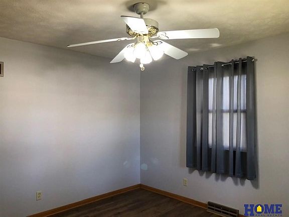 3rd image of 442 Ash St