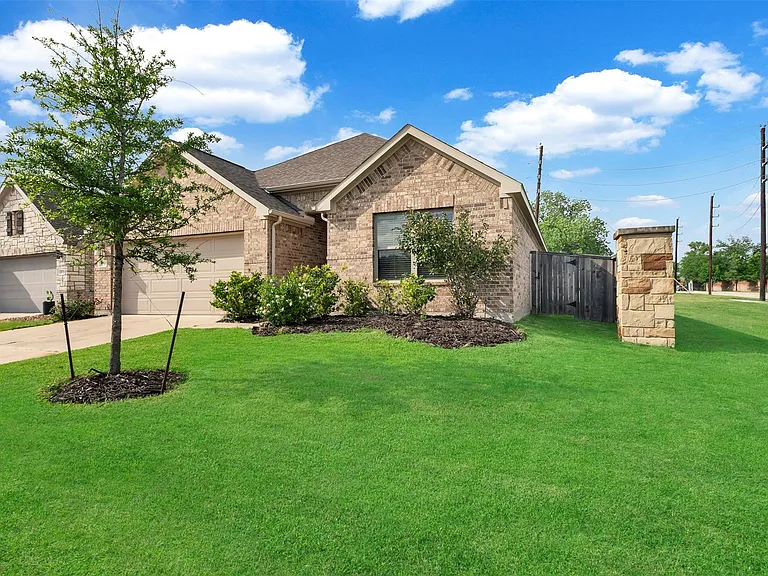 19242 Red Cascade Ct — Photo 1