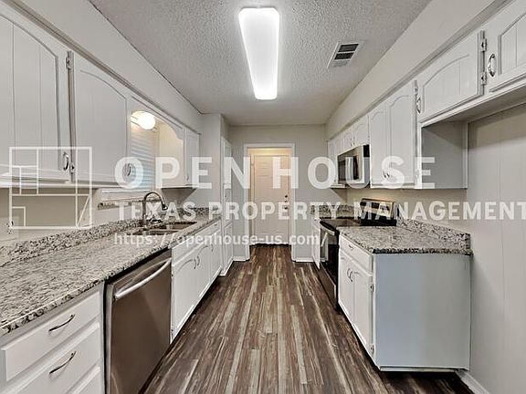 5th image of 1522 Clover Hill Rd