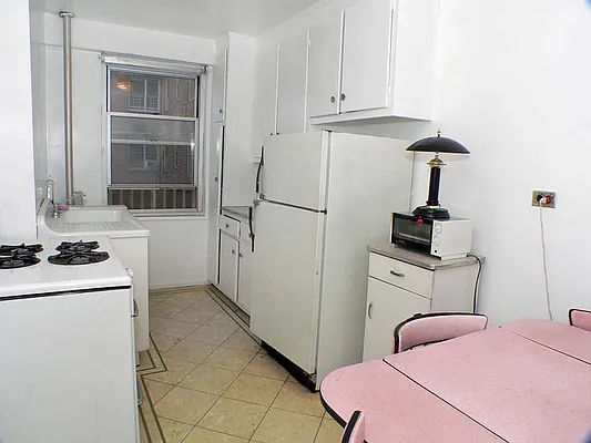 Sold by LoHo Realty | media 5