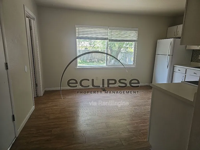 717 Lee Dr — Photo 18