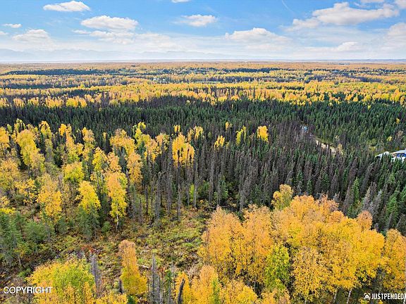 3rd image of D001 W Armstrong Rd