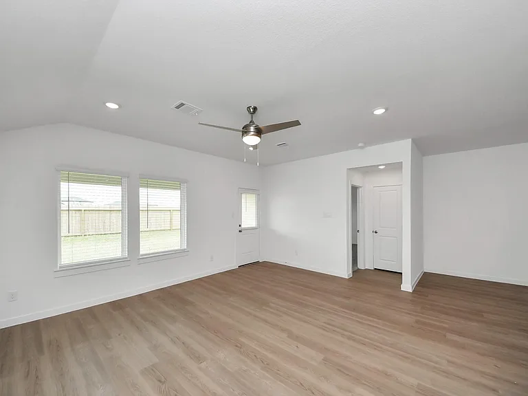 9106 Serene Haven Dr — Photo 13