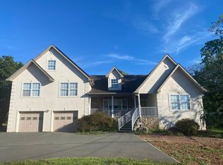 135 School St, Piscataway, NJ 08854