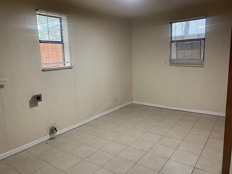 310 Charleston St SE — Photo 9