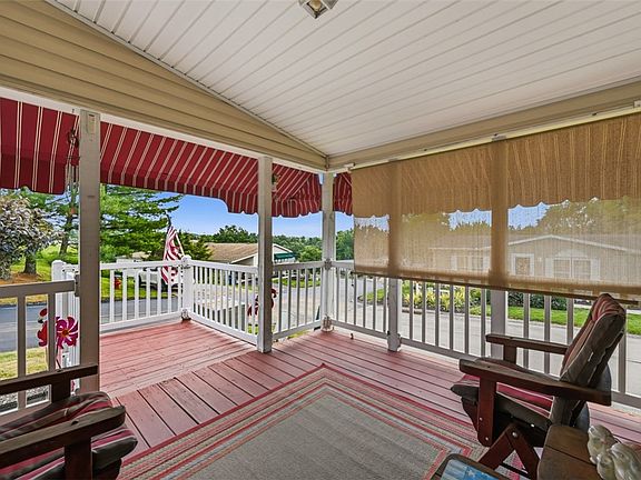 4th image of 812 Wild Violet Dr