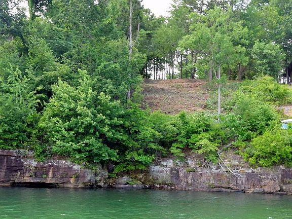 Image 4: Solid Shoreline