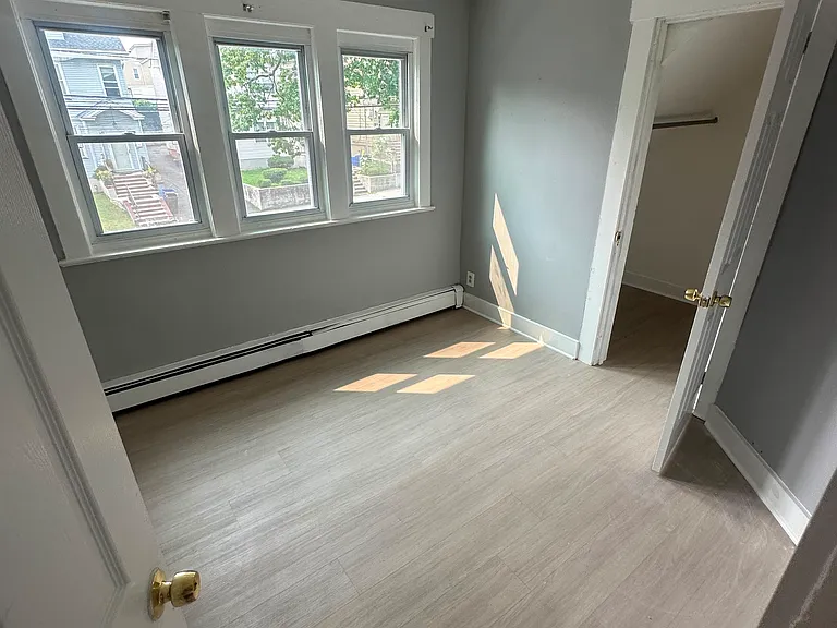 118 Maple Ave #1 — Photo 5