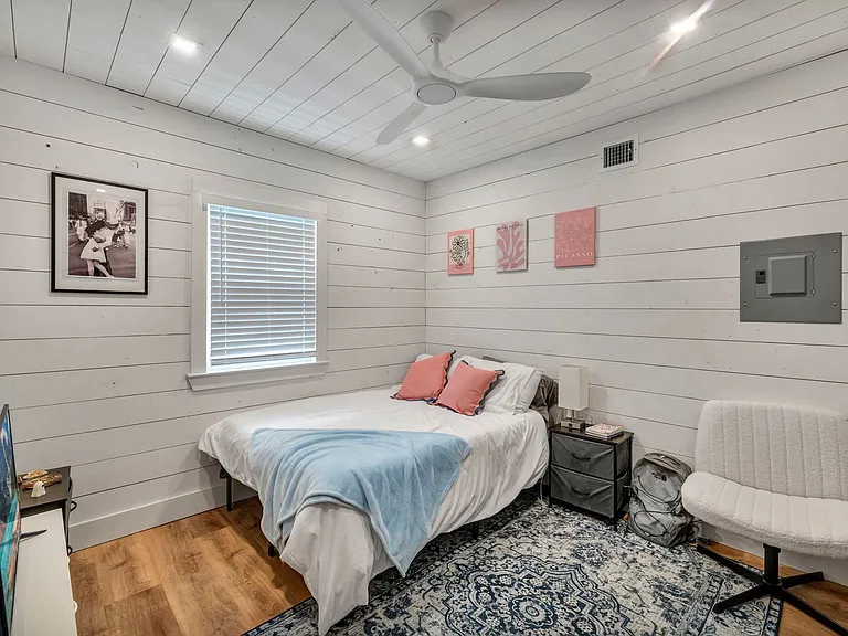 701 Harris Ave — Photo 20