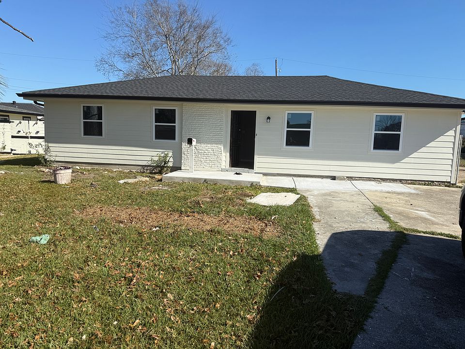 1st image of 441 E Butterfly Cir
