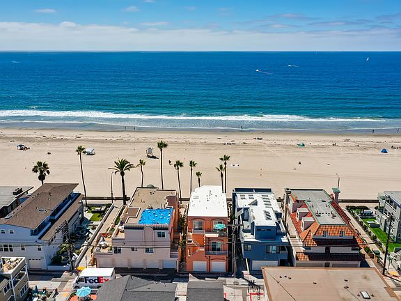 4th image of 2959 Ocean Front Walk