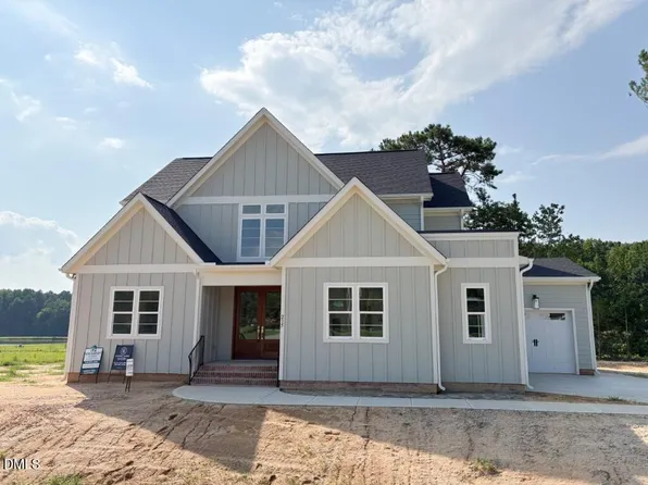 215 Broadleaf Ln, Youngsville, NC 27596