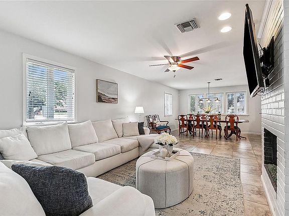 4th image of 3600 Ridgeway Dr