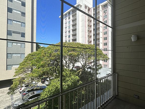 2nd image of 1822 Punahou St APT 24