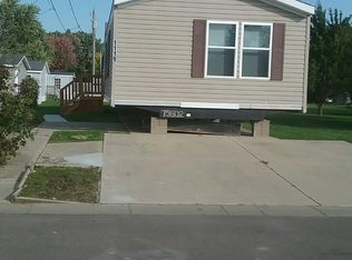 1119 Wiltshire Dr, Lapeer, MI 48446