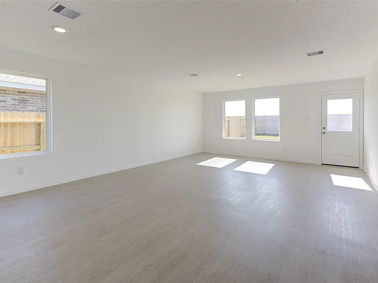 26627 Pampas Grass Ln — Photo 5