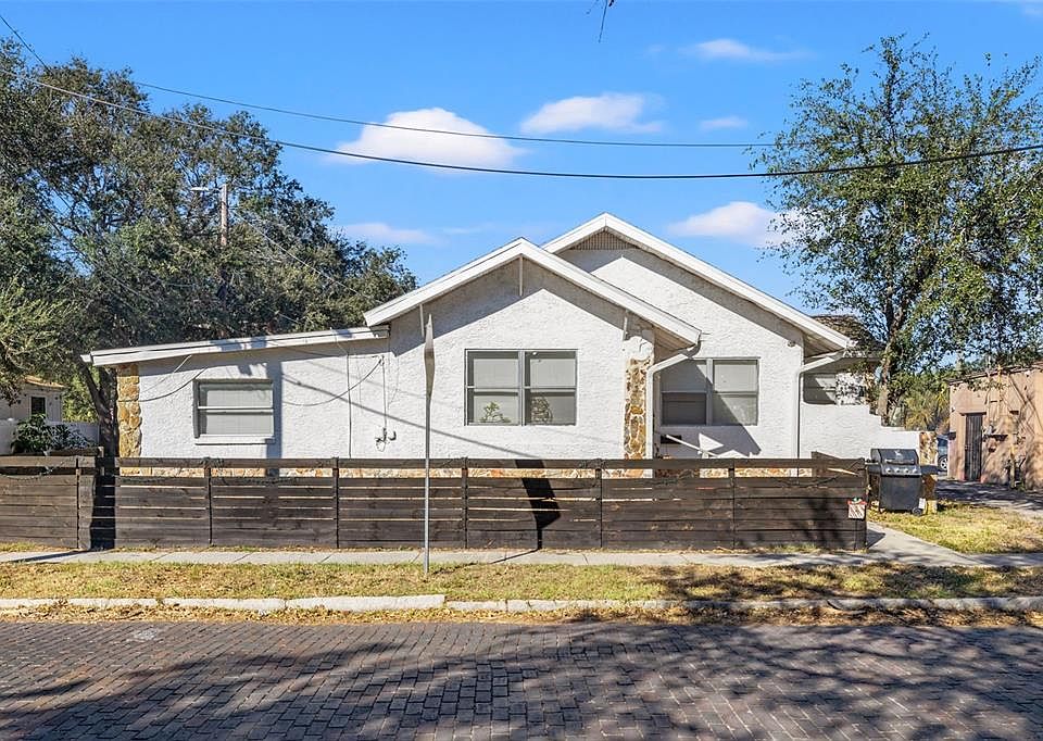 1st image of 905 JAMES AVENUE S