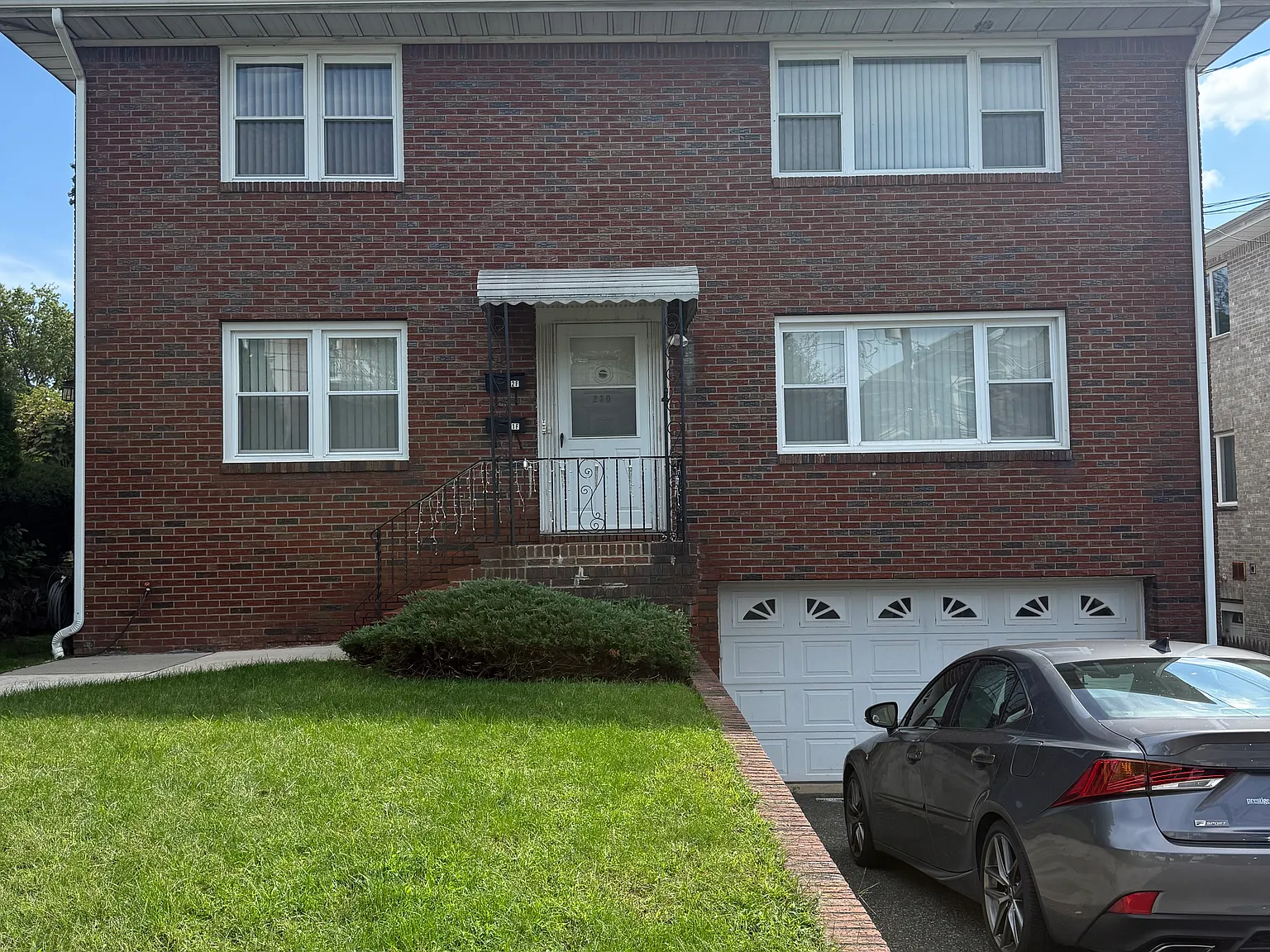 2 bed, 1120 sqft, $2,300 — Photo 1