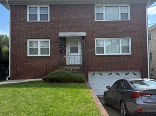 230 4th St Floor 2, Palisades Park, NJ 07650