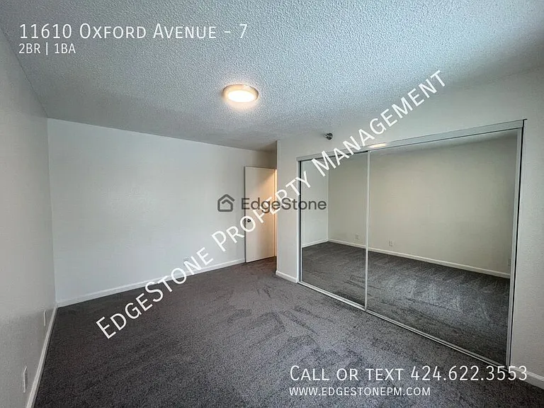 11610 Oxford Ave #7 — Photo 10