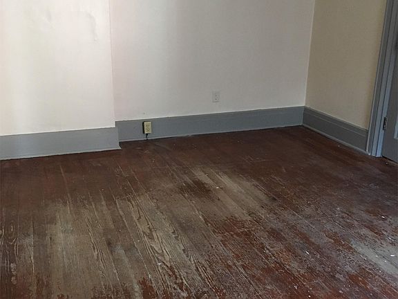 Front Rooms Floors and wall color