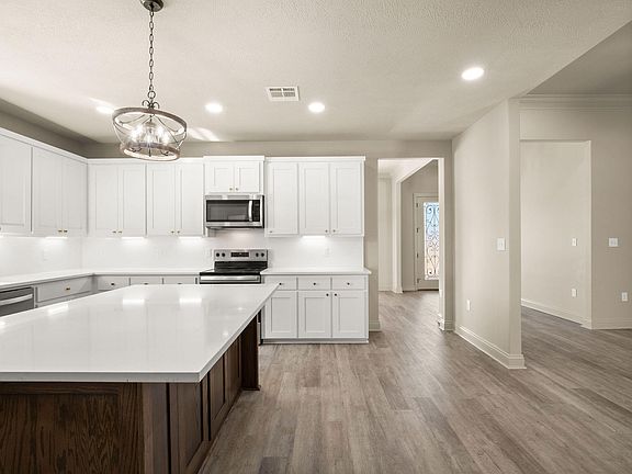 5th image of 403 Liberty Dr
