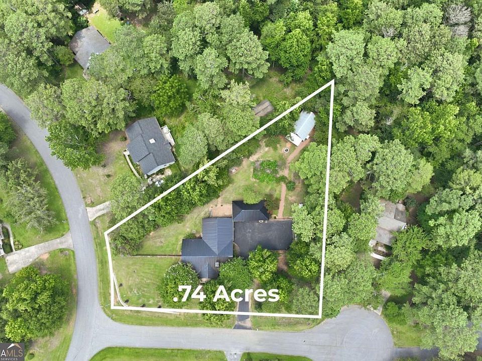1st image of 101 Fairlane Ct