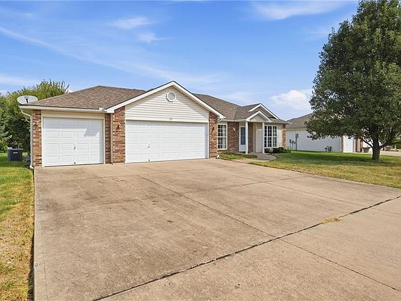 2nd image of 728 Country Ln