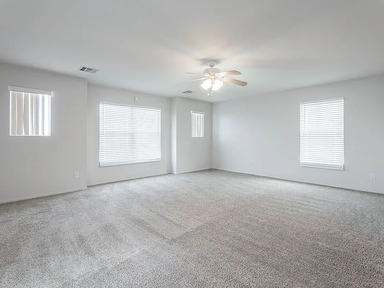 5531 Doubleday St — Photo 22