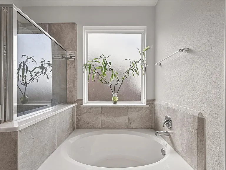 3723 Lake Varano Cir — Photo 21