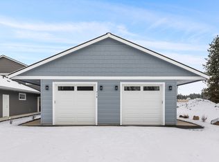 319 W 1st St, Deer Park, WA 99006