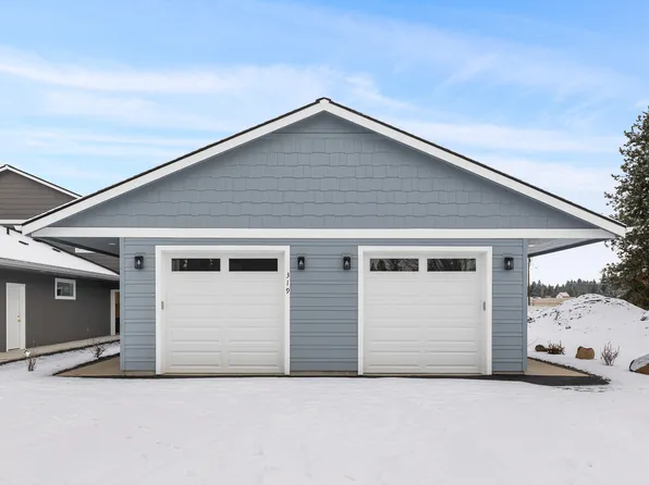 319 W 1st St, Deer Park, WA 99006