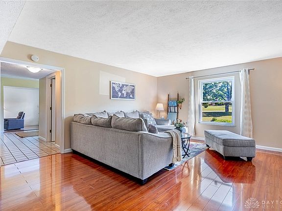 4th image of 9031 S Normandy Ln