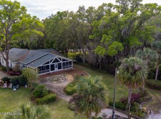 118 E Cowpen Lake Point Rd, Hawthorne, FL 32640