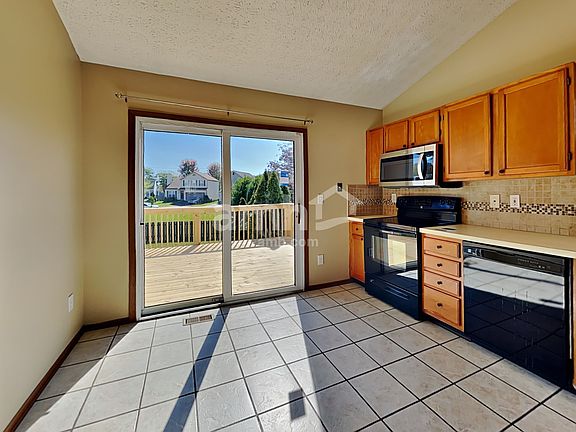 4th image of 5855 Whitehaven Dr