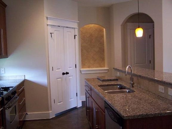 3rd image of 8400 Bowling Green Dr