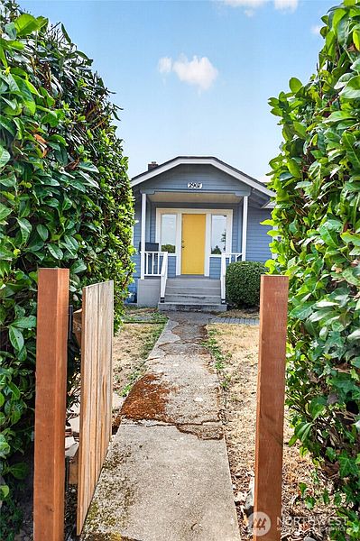 4th image of 2907 2909 SW Cloverdale Street