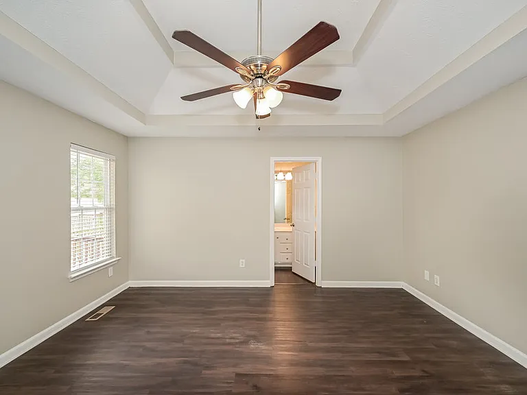 604 Parrish Pl — Photo 10