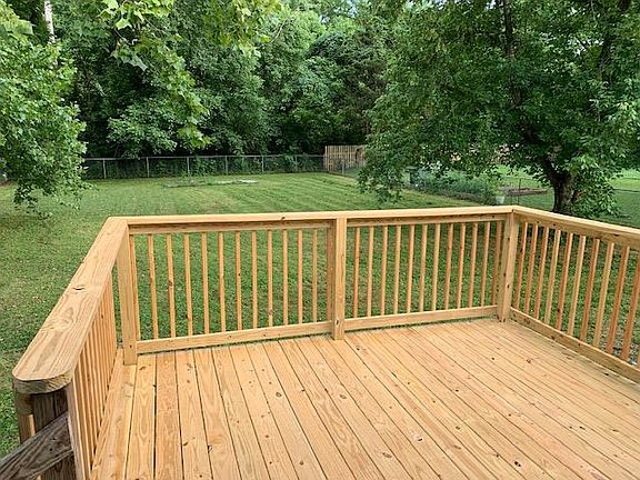 4th image of 2514 Fair Dr
