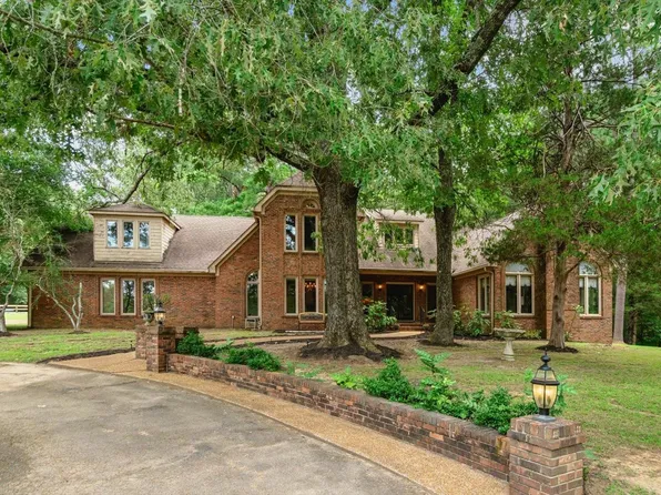 860 Dent Rd, Eads, TN 38028