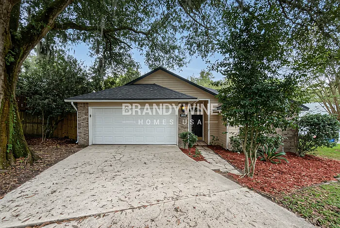 3 bed, 2.0 bath, 1793 sqft, $2,155 — Photo 2