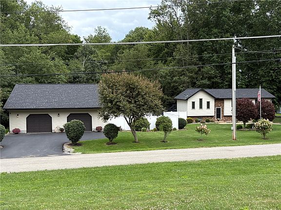 5th image of 725 Niagara Trl