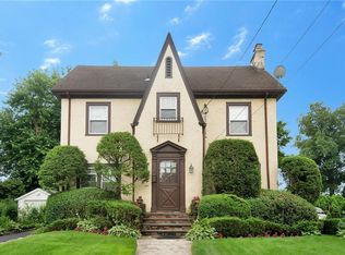 122 Lincoln Ave, Eastchester, NY 10709