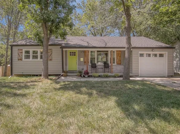 8846 Maiden Ln, Kansas City, MO 64114