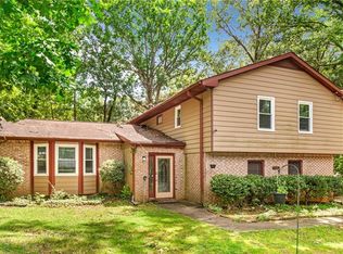 688 Lost Creek Cir, Stone Mountain, GA 30088