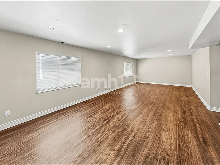 7128 N Kiowa Pkwy — Photo 18