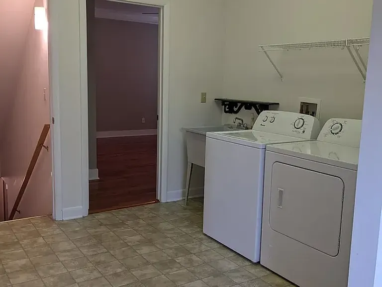 2710 Green Meadow Dr — Photo 9
