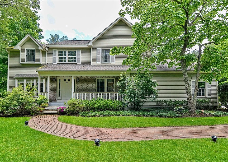 1st image of 70 Randall St